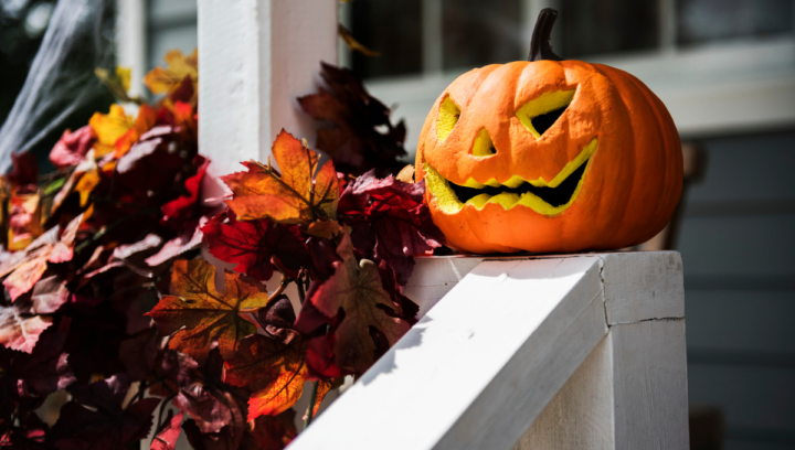 Halloween house decorating tips