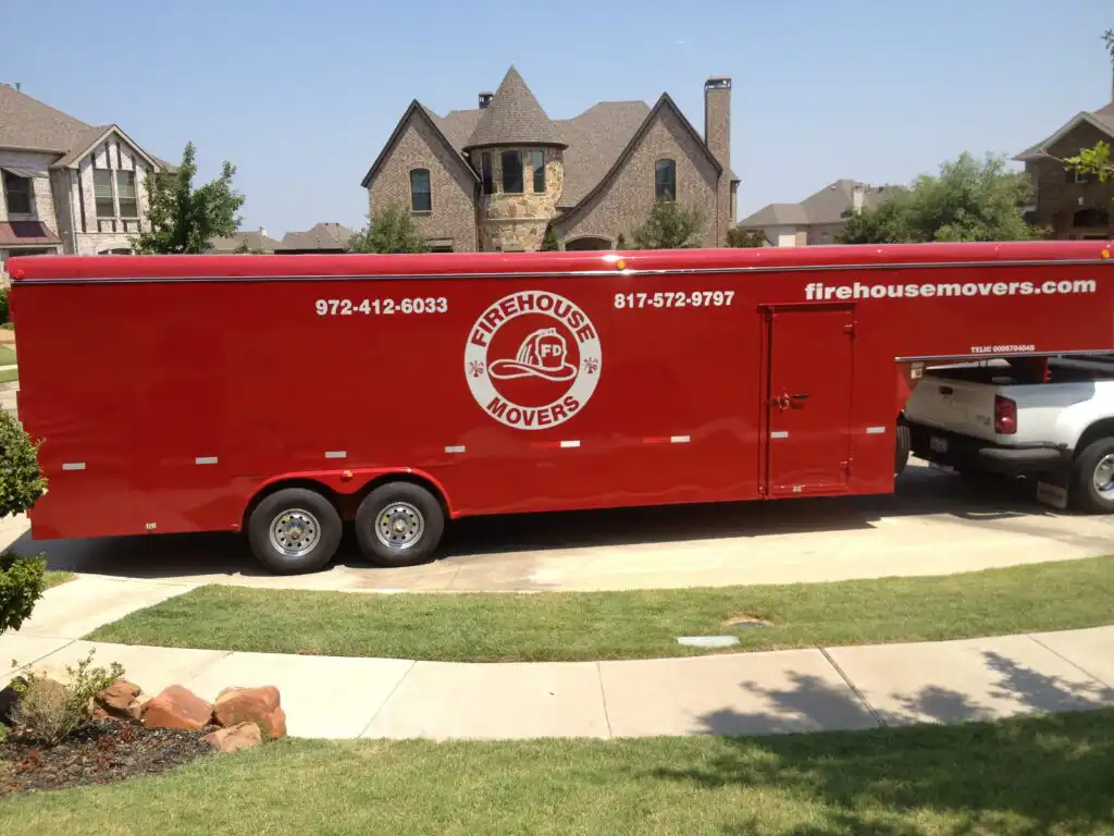 photo of a firehouse moving truck in Farmer's Branch, TX